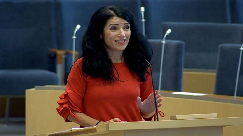 Amineh Kakabaveh